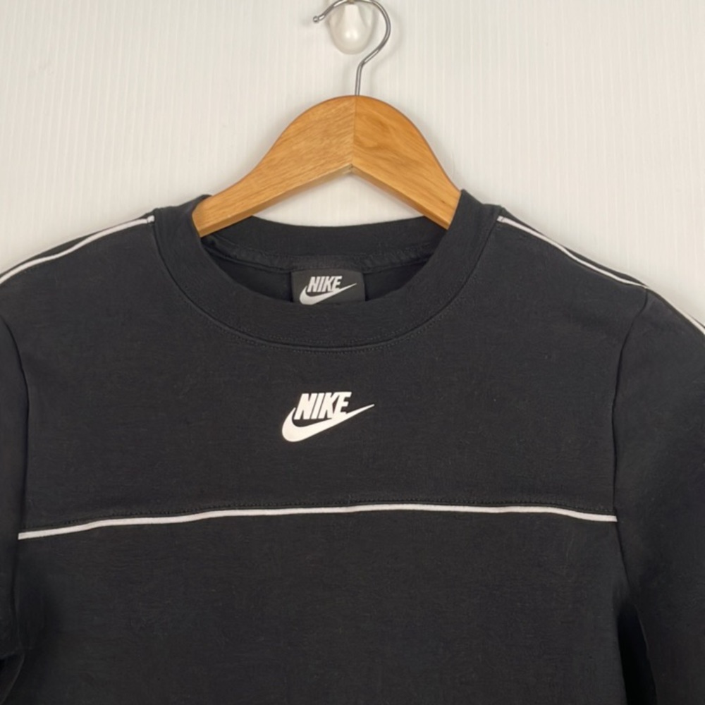 Black Nike Crewneck Sweatshirt - Picture 3 of 5